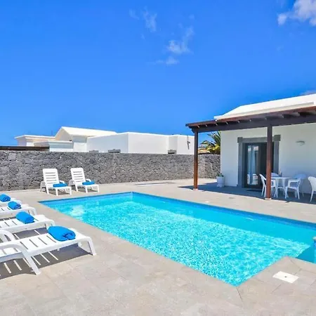 Playa Blanca Sleeps 6 Pool Air Con Wifi Playa Blanca (Lanzarote)